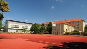 Sportplatz Haus 1